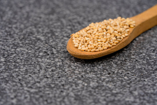 Chenopodium quinoa - Organic quinoa seeds