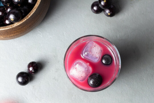 suco refrescante de jabuticaba brasileira