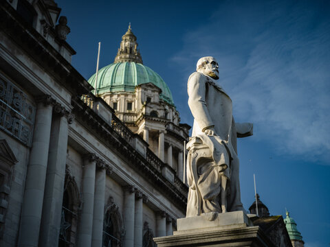 Belfast, Northern Ireland, United Kingdon, 30th October 2025, City Hall and statue