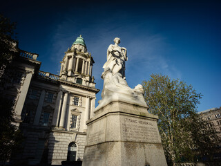 Obraz premium Belfast, Northern Ireland, United Kingdon, 30th October 2025, The Titanic Memorial Garden at City Hall