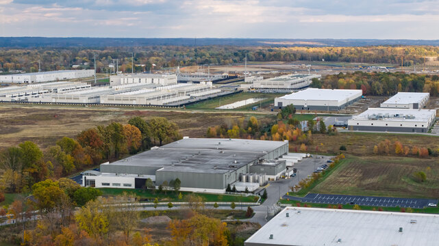 Industrial data center and distribution center park