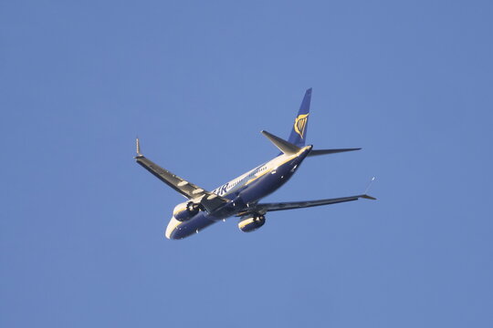 Ryan air airplane taking off from Orio al Serio airport