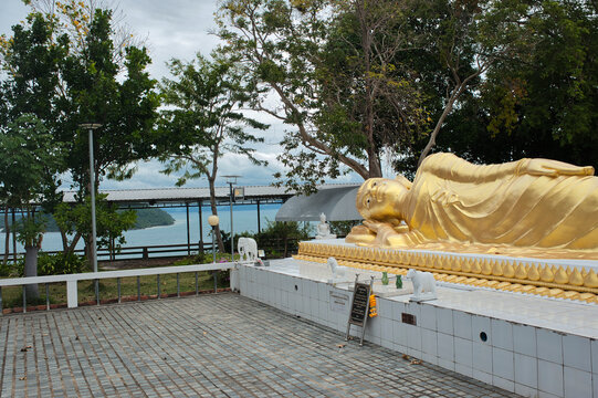 Wat Khao Chedi