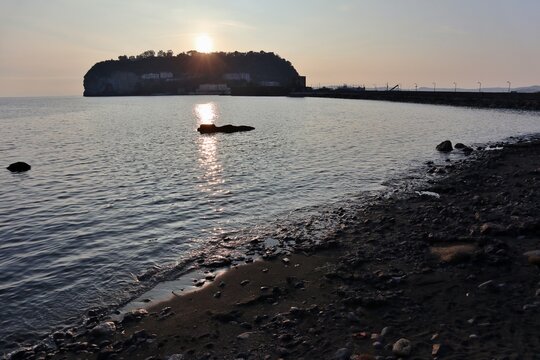 Bagnoli - Isolotto di Nisida dalla spiaggia al tramonto