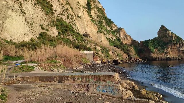 Bagnoli - Panoramica dalla scogliera di Via Nisida