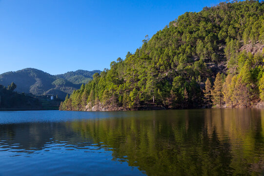 Paisaje de la Presa de Lugarejos en la isla de Gran Canaria, Espa&ntilde;a