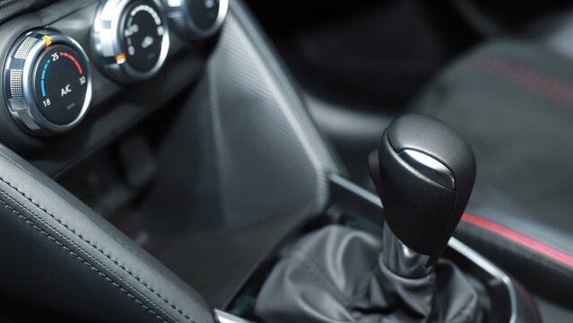 Drivers find it easier to use automatic transmissions than manual transmissions