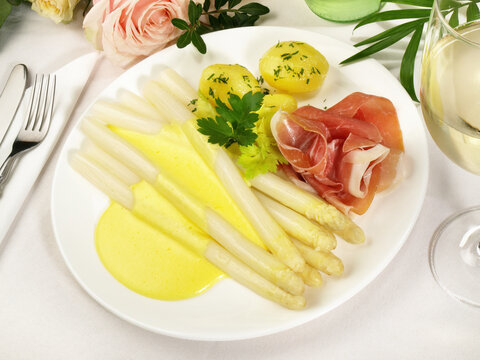 White Asparagus with Ham and Potatoes - White Wine and Flower