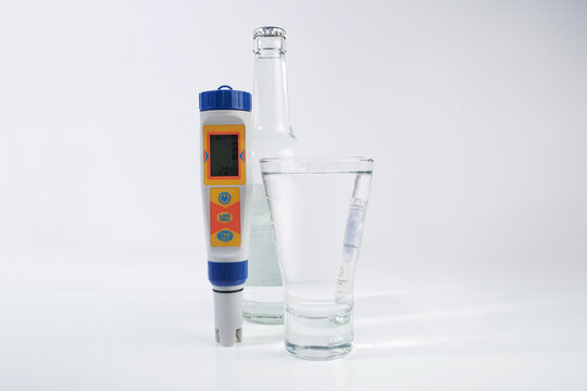Hydrogen water measuring &ndash; Glass with measure tool
