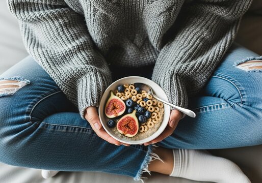 Cozy Breakfast Inspiration: Enjoy a Healthy Bowl of Oatmeal with Figs and Blueberries | Perfect Morning Routine Ideas