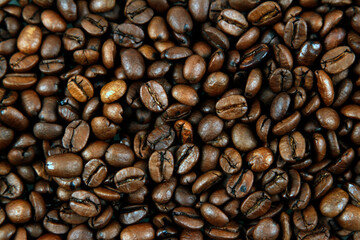 Naklejka premium Roasted coffee beans