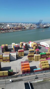 Imagens Aereas do Complexo Portu&aacute;rio de Itajai Santa Cataina Cont&ecirc;iner