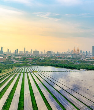 Sustainable city with green energy and net zero emissions. Solar power. Renewable resources. Eco-friendly urban planning and environmental conservation. Carbon neutrality. Eco-conscious infrastructure