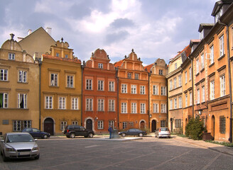 Fototapeta premium Colorful historic tenement houses at the Old Town Market Square in Warsaw, Poland.