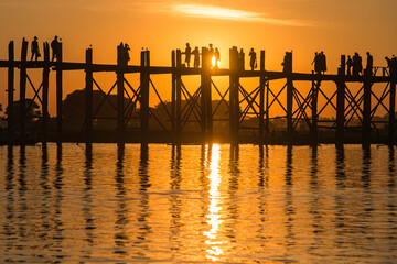 Pont en teck d'U Bein au Myanmar © Francois