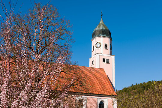 St. Verena Kirche in Stra&szlig;berg (Hohenzollern) im Zollernalbkreis