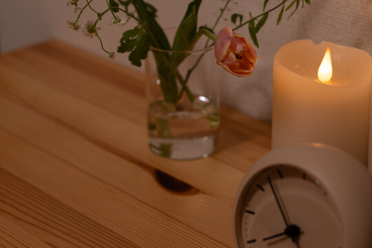 花,北欧のインテリア,夜の8時頃,リラックス,新生活