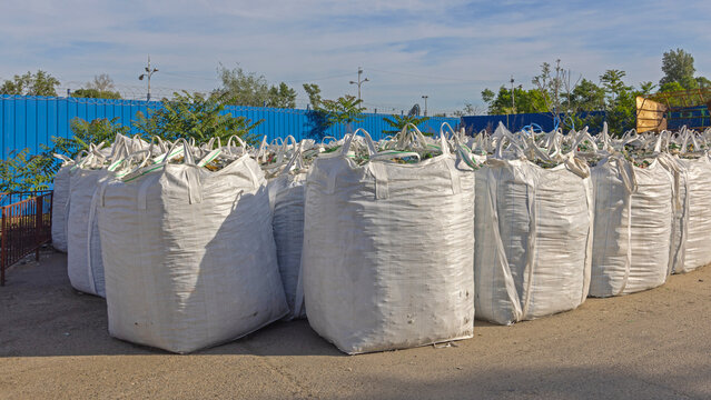 White Super Sacks Flexible Intermediate Bulk Jumbo Bags Recycling Industry