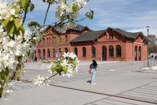 Restaurant B&uuml;rgerbahnhof im sanierten, ehemaligen Bahnhof in Dorsten 