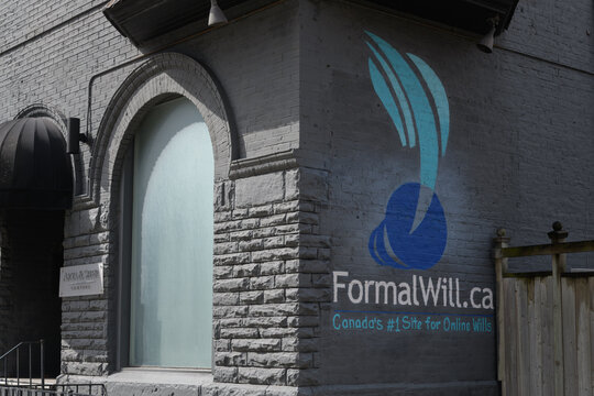 mural ad outside 286 Avenue Rd (location of Arya & Sher, Barristers & Solicitors), Toronto, for formal will dot ca