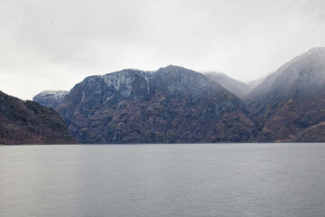 Obraz premium Aurland, petit port norvégien, à l'entrée des fjord de norvege
