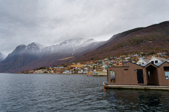 Aurland, petit port norv&eacute;gien, &agrave; l'entr&eacute;e des fjord de norvege