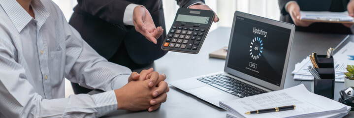 Software update on computer for brisk version of device software upgrade