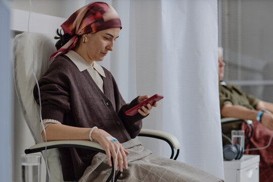 Cancer patient undergoing chemotherapy infusion therapy in clinic
