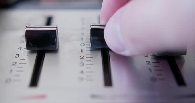 Amplifying volume in a vintage tape recorder