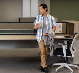 Man tapping tablet and showing office sales data, graphics reacting to tap and highlighting charts © wavebreak3