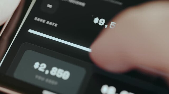 Person sets the Save Rate to 50 percent by using a slider