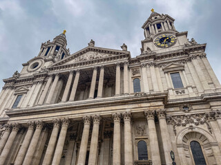 Fototapeta premium St. Paul's Catedral in the city of London, UK.
