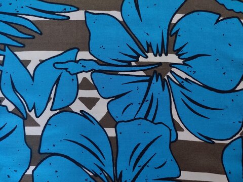 Motif floral bleu graphique sur fond ray&eacute; &ndash; textile moderne et contrast&eacute;