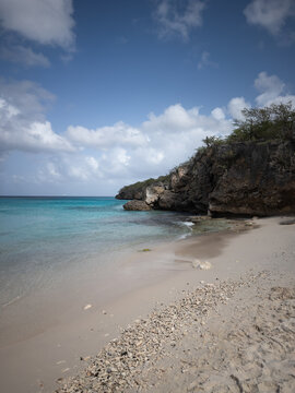 Serene view of Kenepa Chiki Beach in Curacao