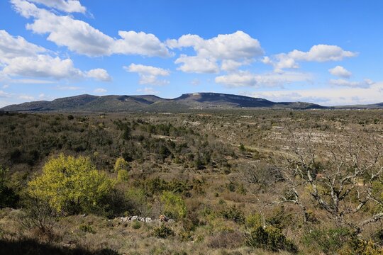 La Dent de Rez et le Plateau des Gras. Plateau de Saint-Rem&egrave;ze - Ard&egrave;che 