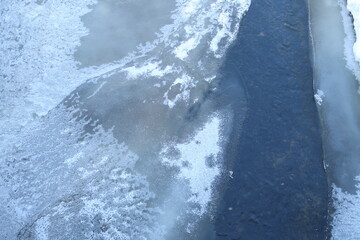 冬の川 © gttkscg