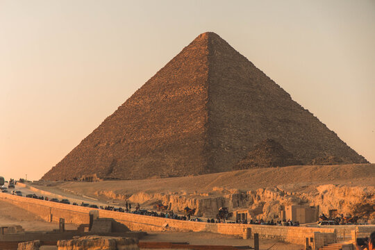 pyramids of giza