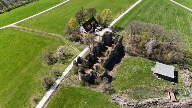 Kirchenruine Aura an der Saale
