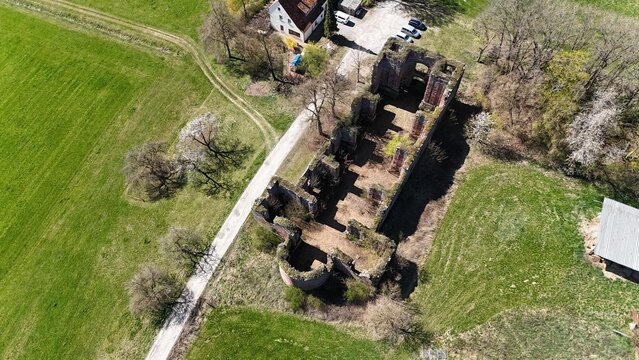 Kirchenruine Aura an der Saale