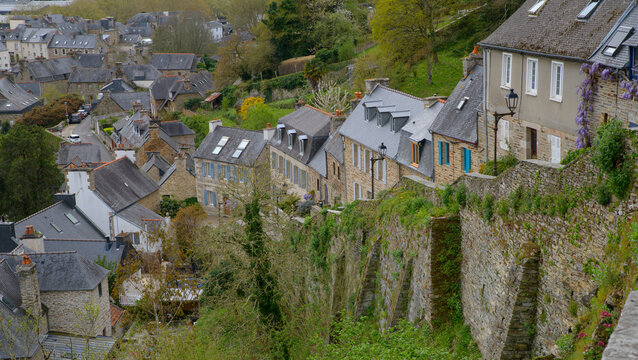 Les escaliers de Br&eacute;l&eacute;venez &agrave; Lannion - Bretagne