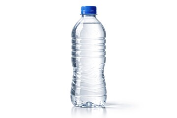 Naklejka premium Single clear plastic water bottle on a plain white background