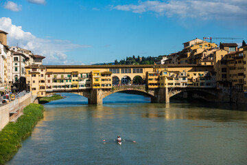 Fototapeta premium Panoramic view of Florence skyline with Ponte Vecchio over the Arno