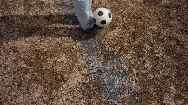 expert ball skills, graceful juggling combined with accurate aerial ball manipulation, masterful coordination of foot movements and ball control creating seamless display of skill and agility