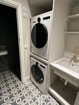 London, England
April 2, 2026
LG Washer and Dryer