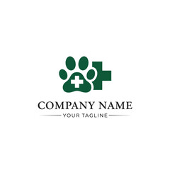 Naklejka premium Veterinary Clinic Logo Design with Paw Print.