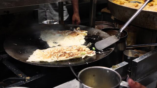 Making of desi omelette at old delhi street 