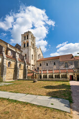 Fototapeta premium Visit Vezelay Abbey in Bourgogne France on a sunny day