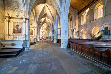 Obraz premium Exploring the interior of Basilica of St Saviour in Dinan France