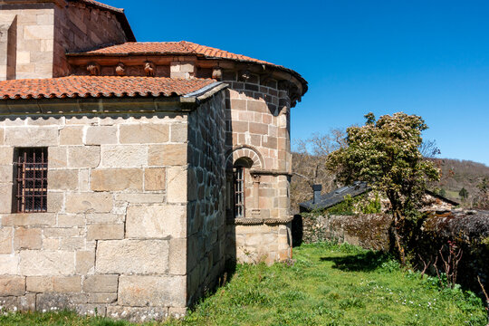 Sturdy Romanesque Apse of San Salvador de Sobrado Church, 12th Century, A Pobra de Trives, Ourense