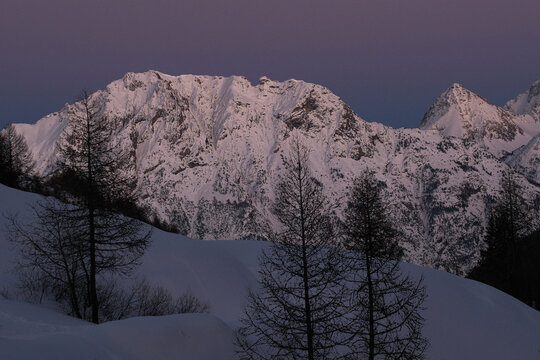 Snowshoeing in the Clar&eacute;e valley in winter - France